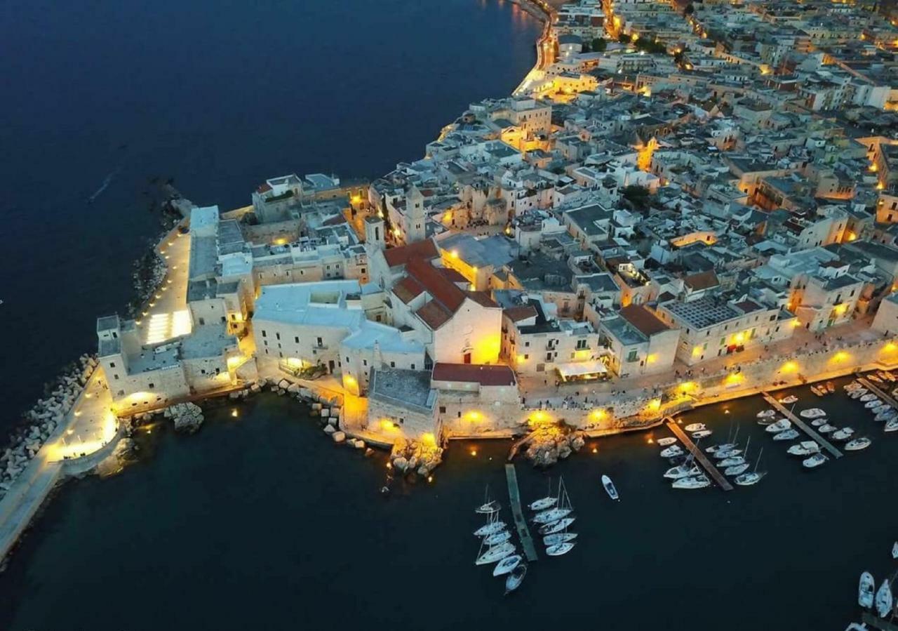 Porto Di Mare Luxury Home Джовинацо Екстериор снимка