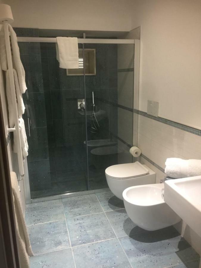 Porto Di Mare Luxury Home Джовинацо Екстериор снимка