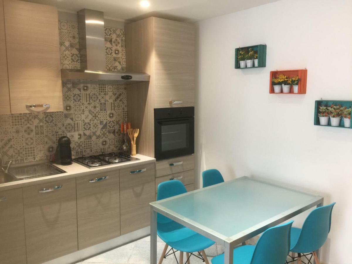 Porto Di Mare Luxury Home Джовинацо Екстериор снимка
